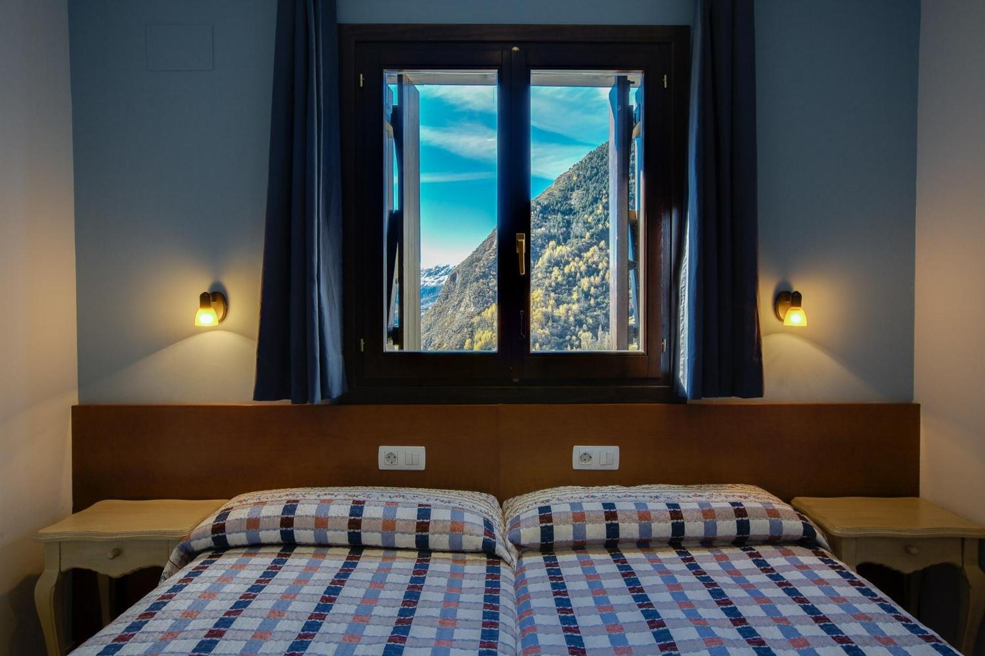 Hostal Parque Natural Benasque Exterior photo