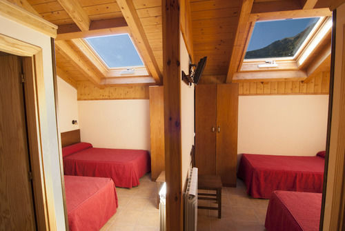 Hostal Parque Natural Benasque Exterior photo